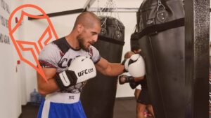 Read more about the article What Is a Boxing Coach? Role, Skills, and Why You Need One